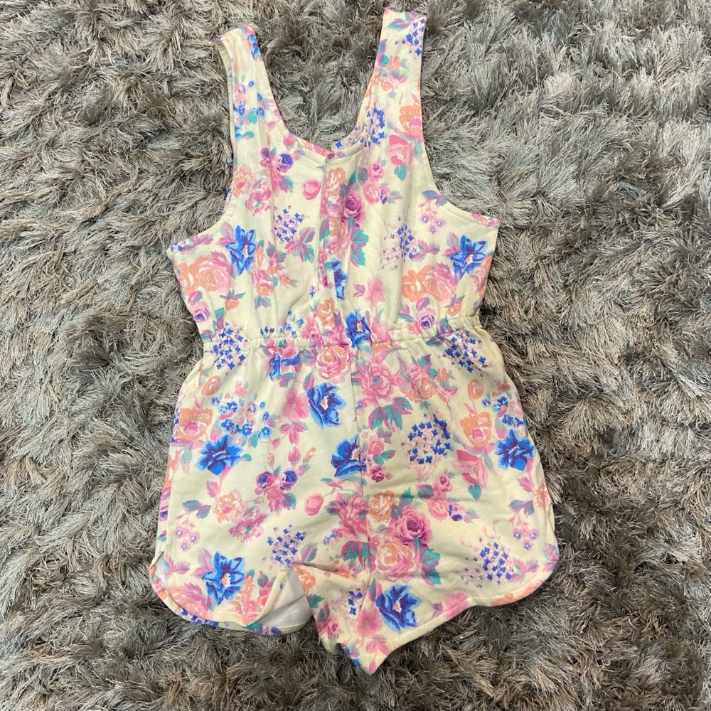 Handmade women cream cotton knit floral sleeveless romper. Size waist 31” NWOT. - Picture 8 of 9